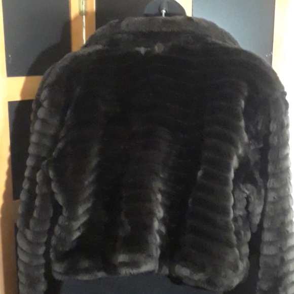 De'rothschild Vintage Faux Mink Coat - Picture 14 of 16